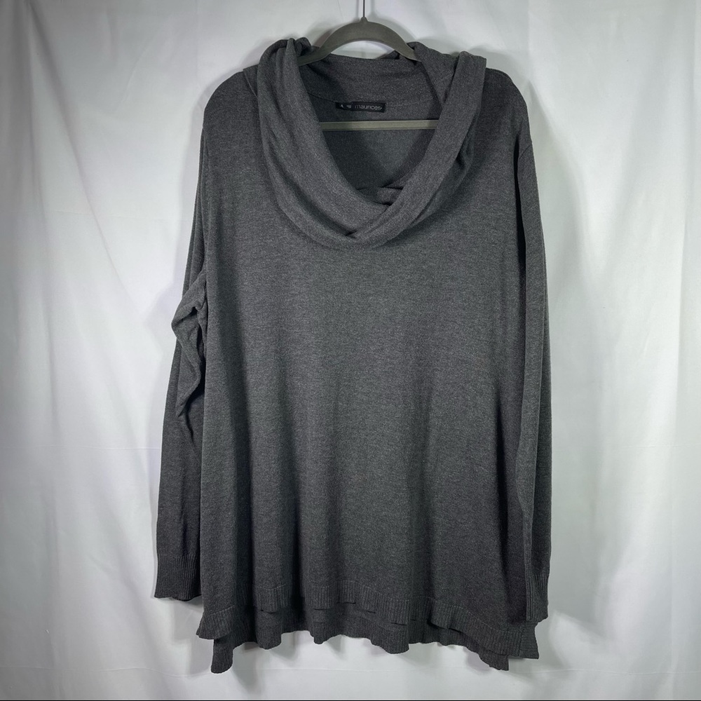 Maurices, Cowl neck Sweater, Size 4+. Grey. In good used condition!